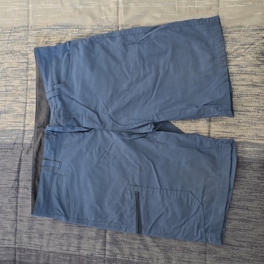 Men's Eddie Bauer travex shorts